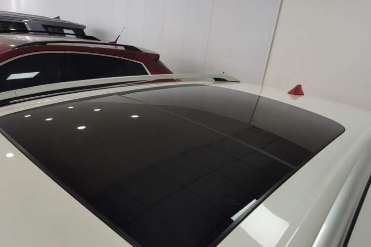 Used Ford Kuga 2015 2.0L GTDi Four-Wheel Drive Prestige Model Roof