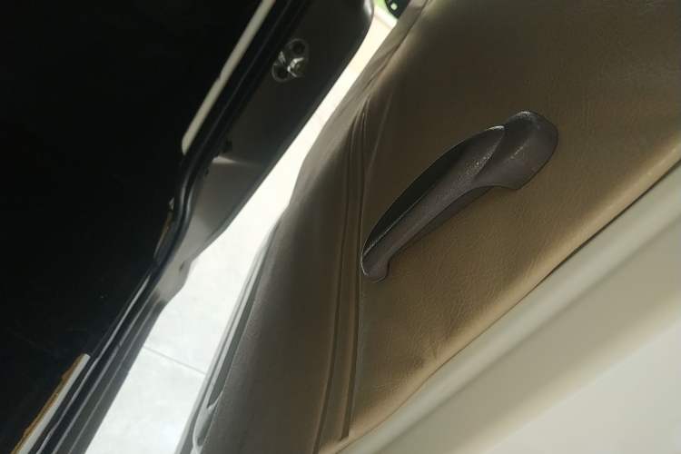 Used Kuayue Kuayue Xing V7 2022 1.6L Gasoline Luxury Model 2-Door Dual-Swing Doors DAM16KR