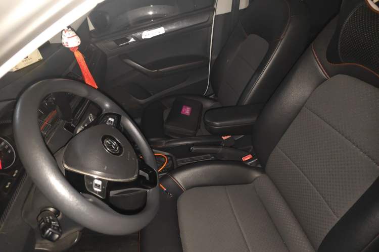 Used Volkswagen Santana 2017 Haval H9 1.6L Automatic Comfort Edition Left Front Seat