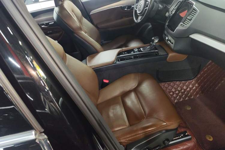 Used Volvo XC90 2020 T5 Smart Drive Luxury Edition 5 Seats
