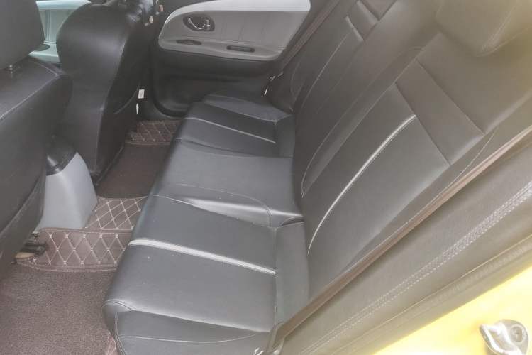 Used Soueast V3 Lingyue 2012 1.5L Manual Luxury Edition Left Rear Seat