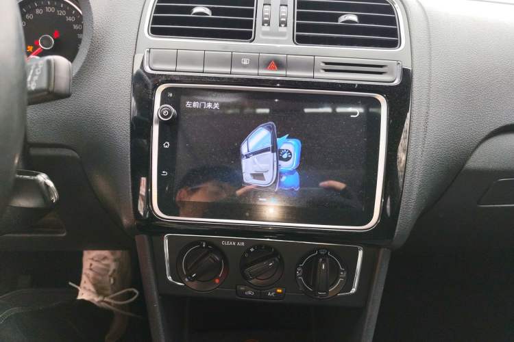 Used Volkswagen Polo 2016 1.6L Automatic Comfort Model
