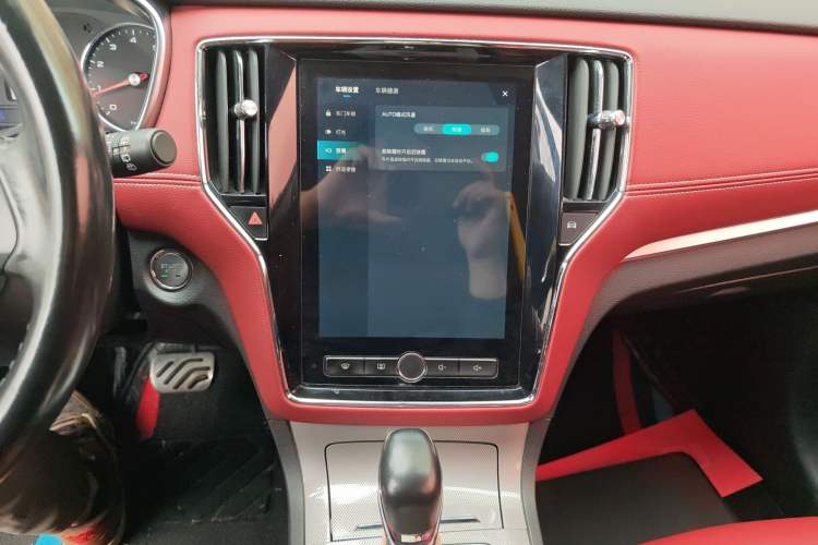 Used Roewe RX5 2016 20T Two-Wheel Drive Automatic Internet Smart Edition