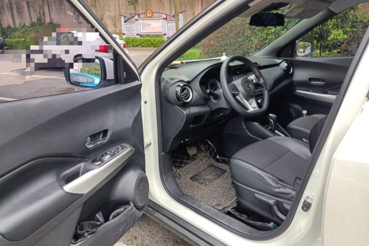 Used Nissan Kicks 2018 1.5L CVT Smart Connect Luxury Edition
