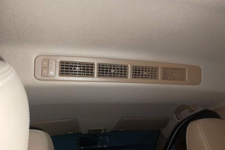 Used Wuling Hongguang 2019 1.5L S Comfort Edition China VI LAR