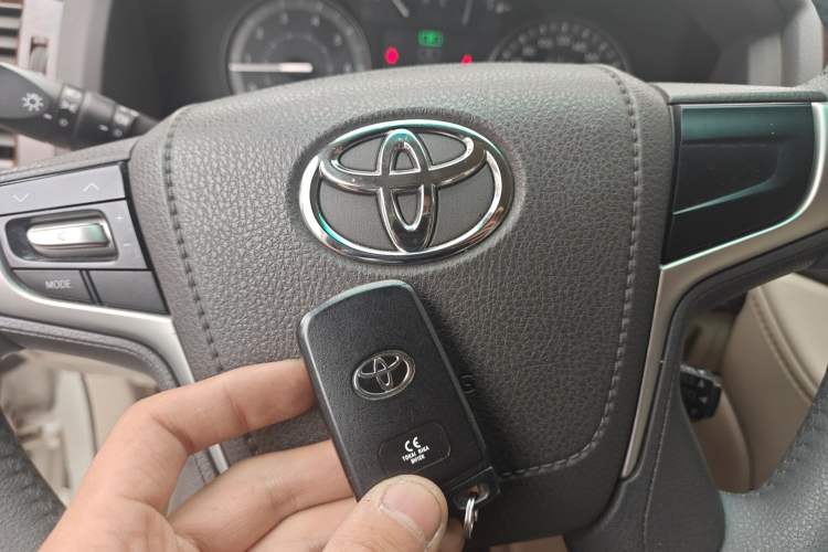 Used Toyota Land Cruiser  Vehicle Key