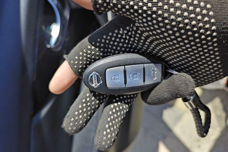 Used Nissan X-Trail 2019 2.5L CVT Smart Connect Luxury Edition 4WD Vehicle Key