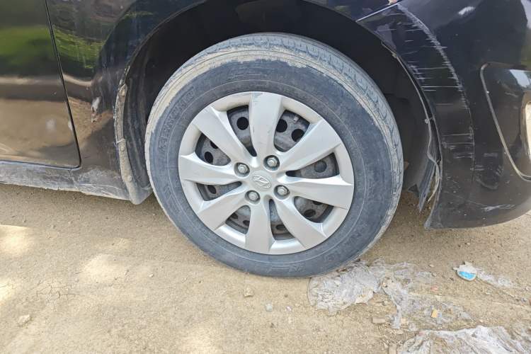 Used Hyundai Verna (older generation) 2010 Sedan 1.4L Manual Comfort GS
