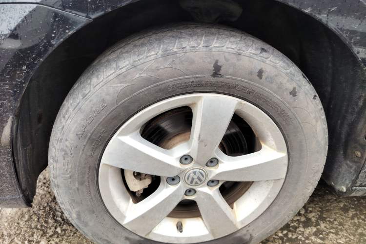 Used Volkswagen Lavida 2015 1.6L Manual Fashion Edition
