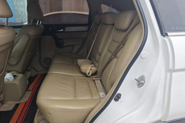 Used Honda CR-V 2010 2.4L automatic four-wheel drive luxury version Left Rear Seat