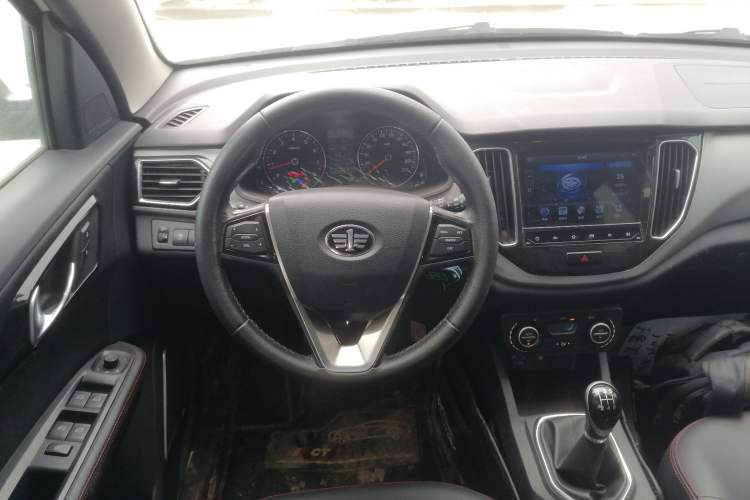 Used FAW Senya R7 2017 1.6L Manual Luxury Model