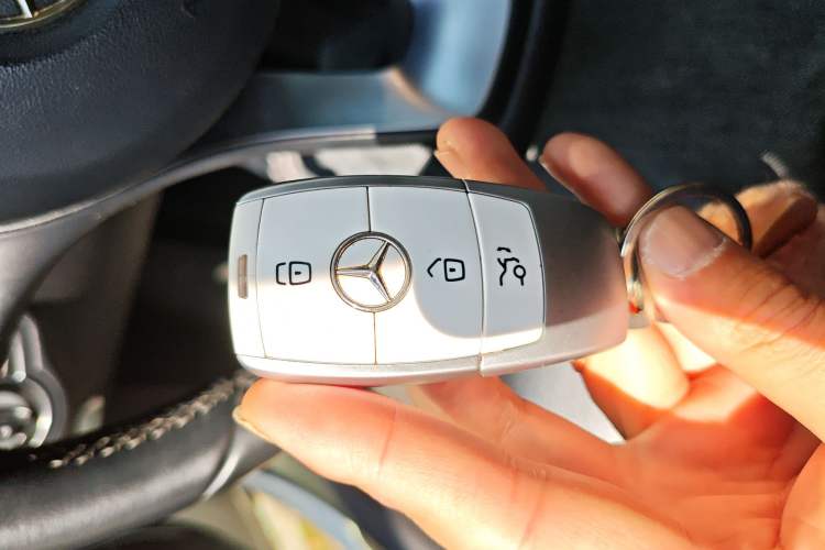 Used Mercedes-Benz C-Class 2015 C 200 L