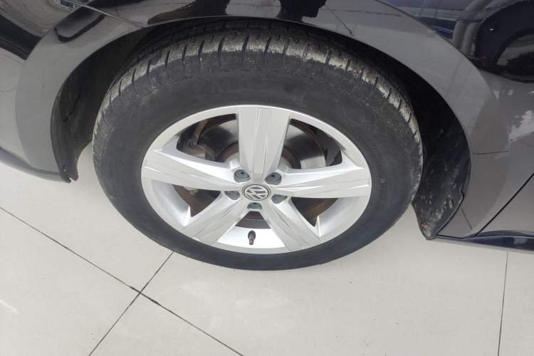 Used Volkswagen Lavida 2017 1.6L Automatic Fashion Edition
