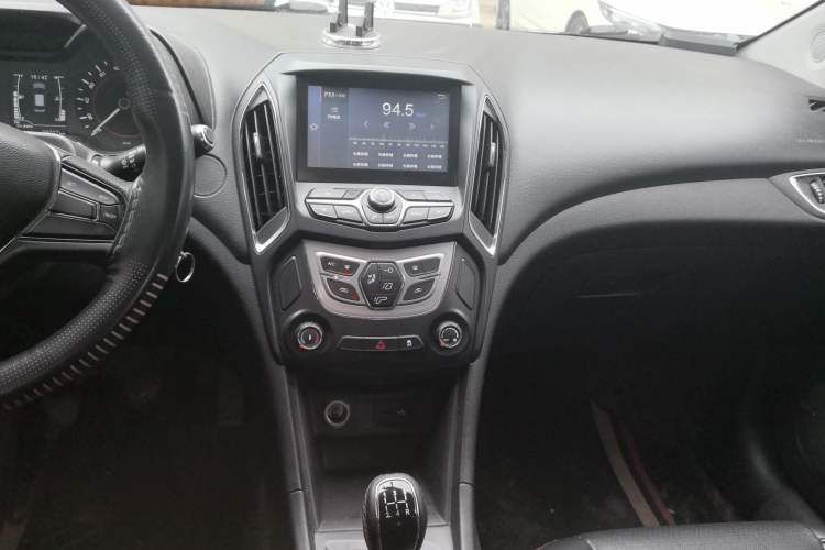 Used Chery Arrizo 5 2016 1.5L Manual Lingrui Edition Audio And AC Panel