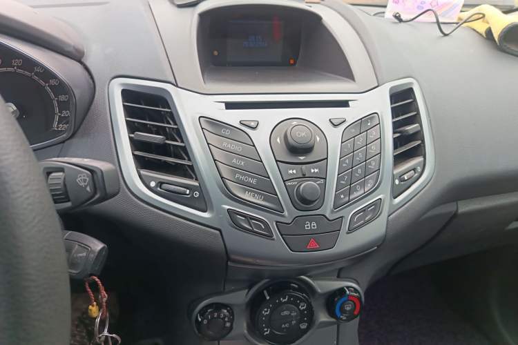 Used Ford Fiesta 2013 Hatchback 1.5L Automatic Fashion Edition
