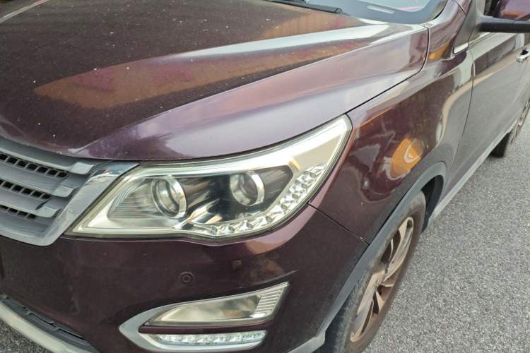 Used Baojun 560 2015 1.8L manual luxury version
