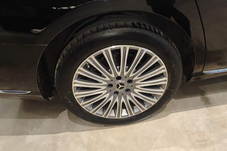 Used Mercedes-Benz E-Class 2020 Facelift E 300 L Stylish Edition
