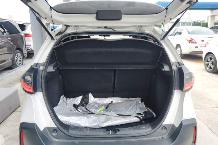 Used Honda LIFE 2021 1.5L CVT CRO-SS Fun Edition Trunk