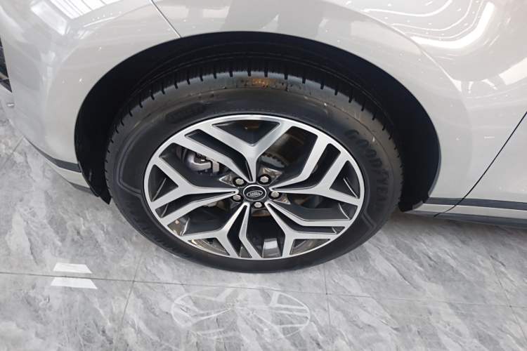 Used Land Rover Range Rover Evoque 2024 Aurora L 249 PS Prestige Light-Chasing Edition