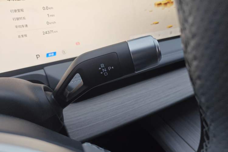 Used Geely Galaxy E8 2024 665 km Range Rear-Drive Starship Long-Range Version
