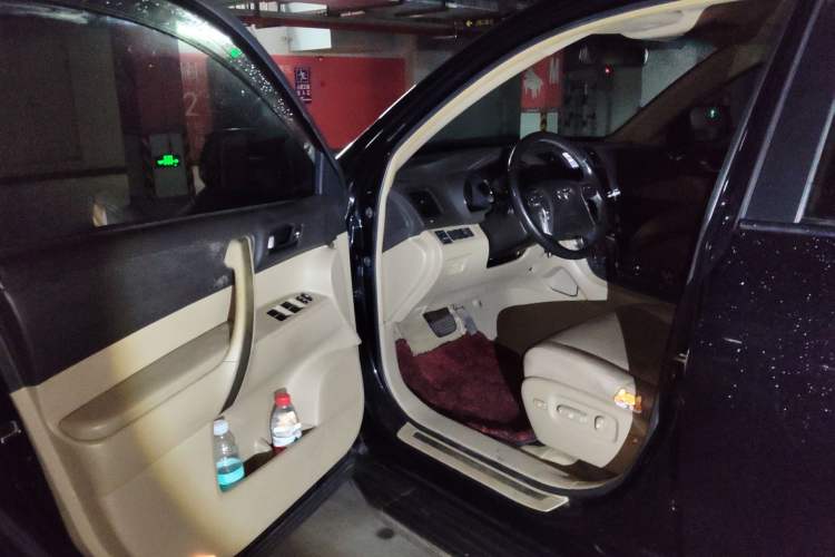 Used Toyota Highlander 2009 2.7L Two-Wheel Drive 7-Seater Luxury Edition