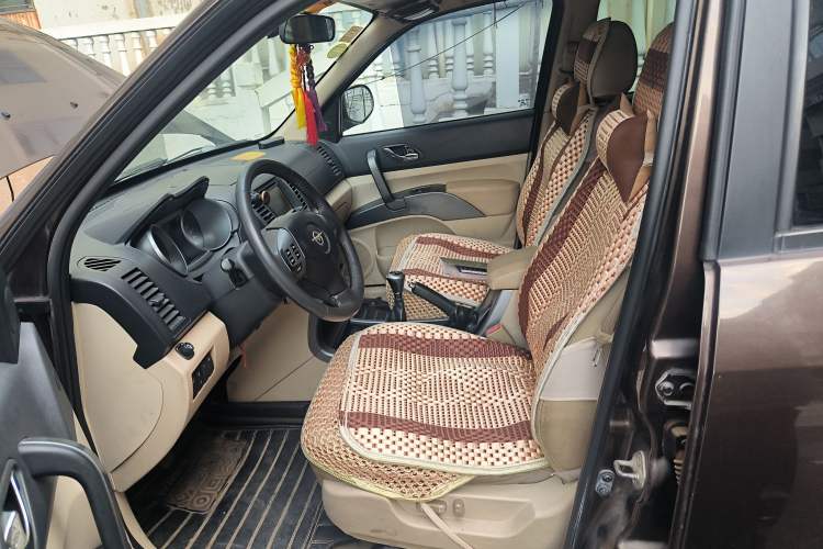 Used Haima Qishi 2010 2.0L Smart Navigation Version