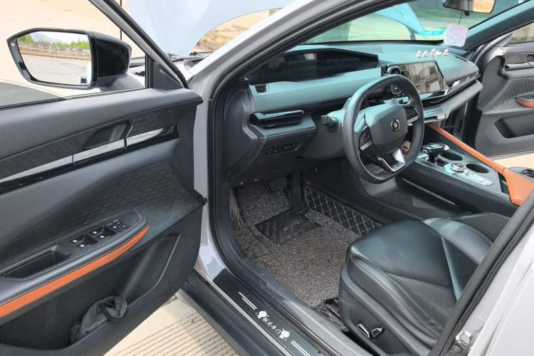 Used CHANGAN UNI-V 2022 1.5T Prestige Version Driver Seat