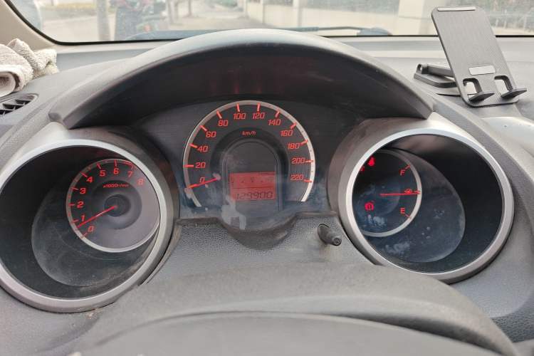 Used Honda Fit 2011 1.3L manual Comfort version
