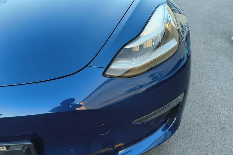 Used Tesla Model 3 2019 Long-Range Rear-Wheel-Drive Version