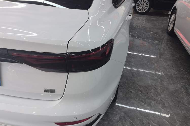 Used Geely Auto Emgrand 2023 4th Generation Champion Edition 1.5L CVT Luxury Model
