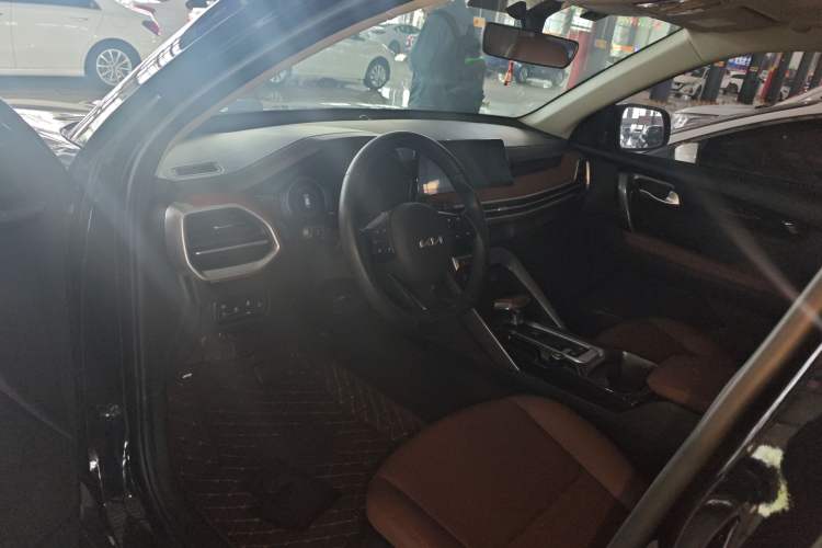 Used Kia Sportage R 2021 Ace 2.0L Splendid Edition Driver Seat