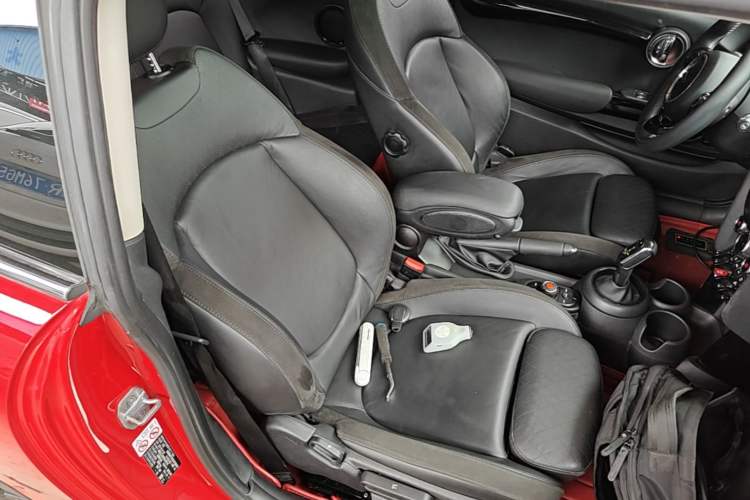 Used MINI 2018 1.5T COOPER Artist