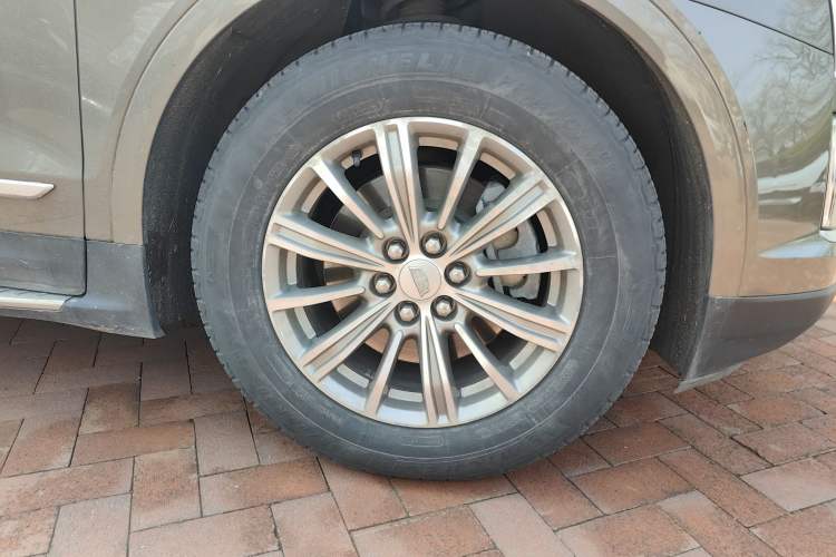 Used Cadillac XT5 2016 25T Luxury Model