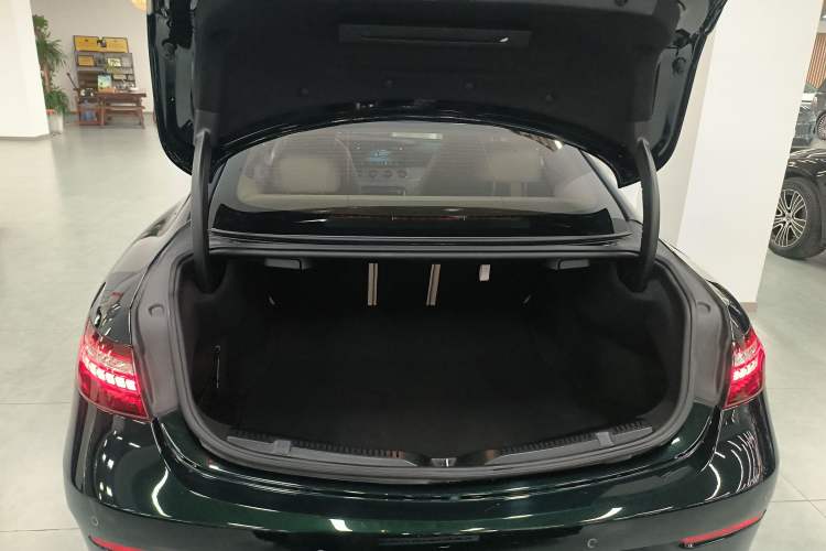 Used Mercedes-Benz E-Class 2023 E 260 Coupe
