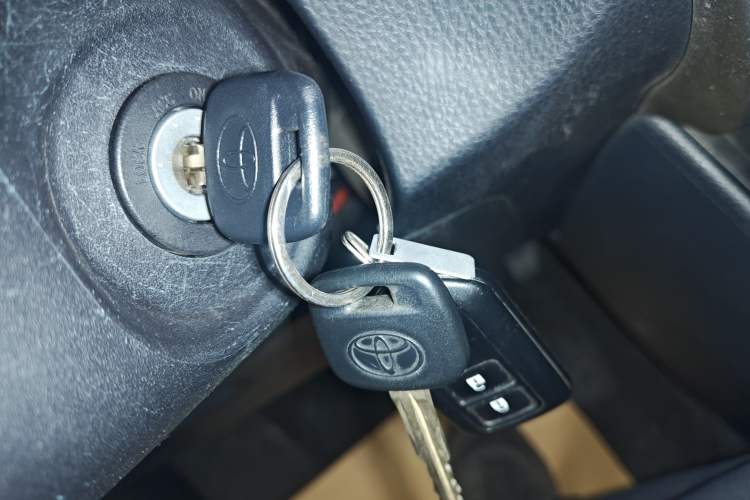 Used Toyota YARiS L Zhi Xuan 2022 1.5L CVT Leading PLUS Edition Vehicle Key