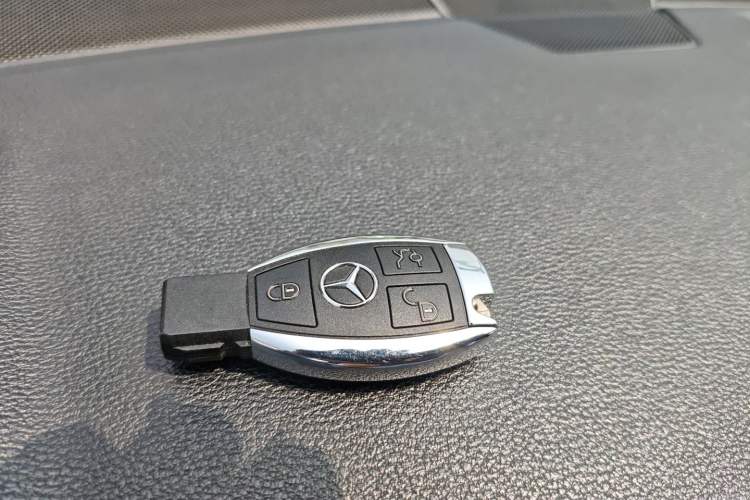 Used Mercedes-Benz E-Class 2012 E 200 L CGI Elegant Model