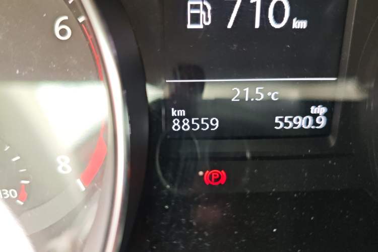 Used Volkswagen Magotan 2019 330TSI DSG Luxury Model China V Standard Odometer Close Up