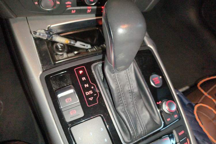 Used Audi A6L 2018 30th Anniversary Edition 35 TFSI Fashion Model
