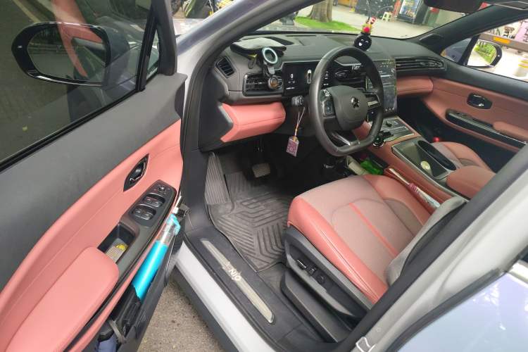 Used Nio EC6 2020 615 km Signature Edition Driver Seat