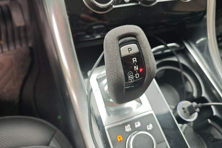Used Land Rover Range Sport 2014 3.0 SC V6 HSE Gear Lever