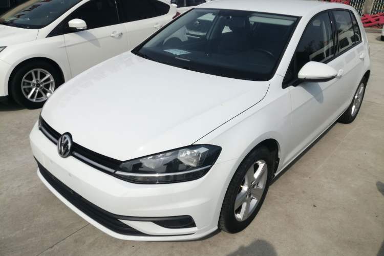 Used Volkswagen Golf 2018 1.6L Automatic Fashion Model