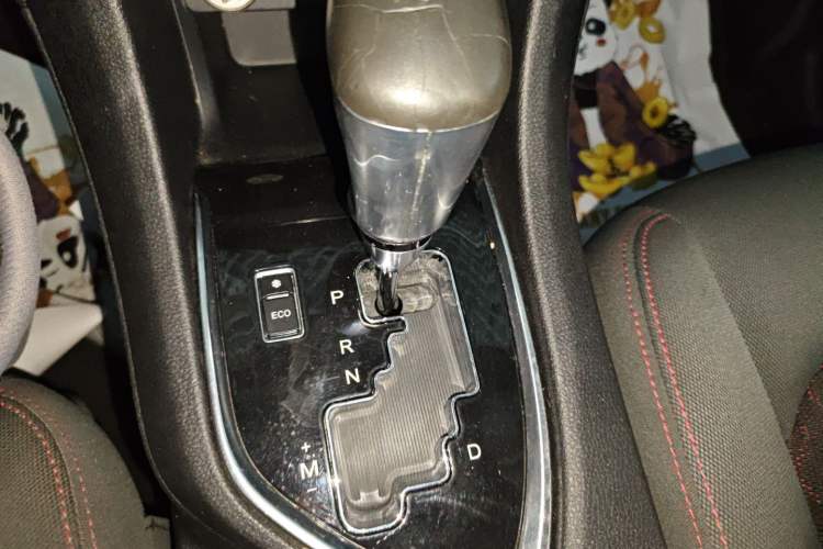 Used Dongfeng Aeolus AX5 2017 1.4T Automatic Qushang Model Gear Lever