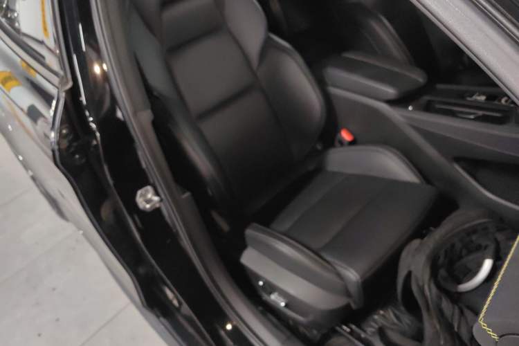 Used Lynk & Co 03 2023 1.5TD DCT JingPlus
