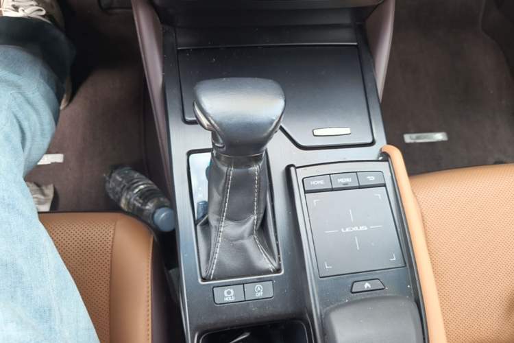 Used Lexus ES 2020 200 Excellence Edition
