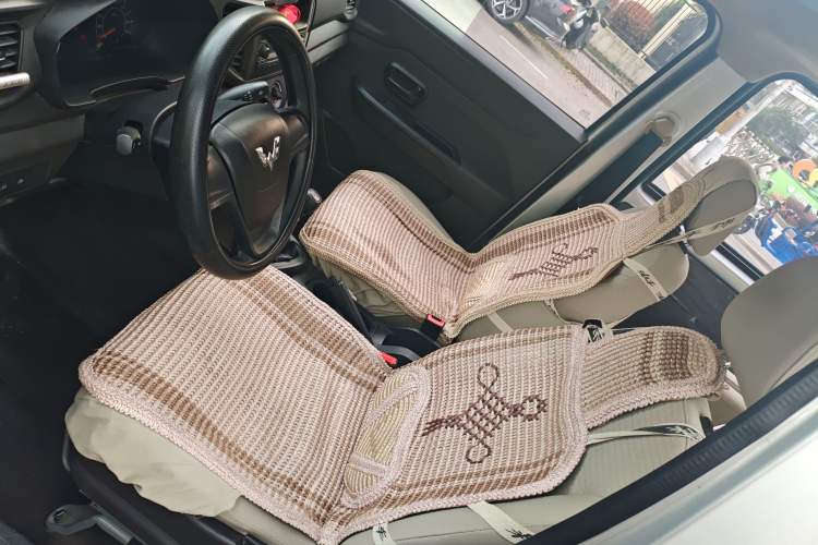 Used Wuling Hongguang V 2019 1.5L Jingqu Version China VI LAR
