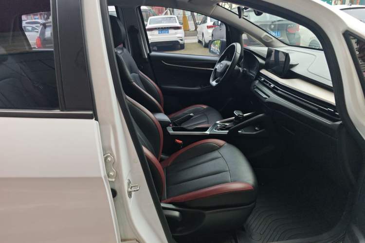 Used Geely Auto Vision X3 2021 PRO 1.5L CVT Deluxe Model Right Front Seat