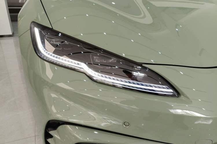 Used BYD Seal 06GT 2025 Intelligent Driving Version 605 Heatwave Edition Right Front Headlight