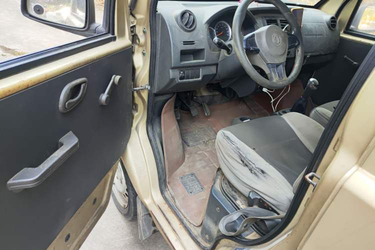 Used Dongfeng Xiaokang K07S 2015 1.2L Practical Version DK12-05 Driver Seat