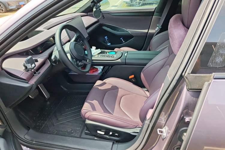 Used Xiaomi Auto SU7 2024 Four-Wheel Drive Ultra-Long Range Advanced Intelligent Driving Max Edition Left Front Seat