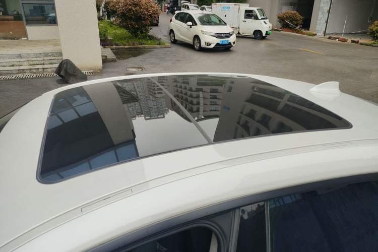 Used BMW 3 Series GT 2018 320i Sport Edition Roof